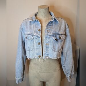 Vintage 80's LEE Jean Jacket - Cropped Button up Light Wash Blue Denim -Large